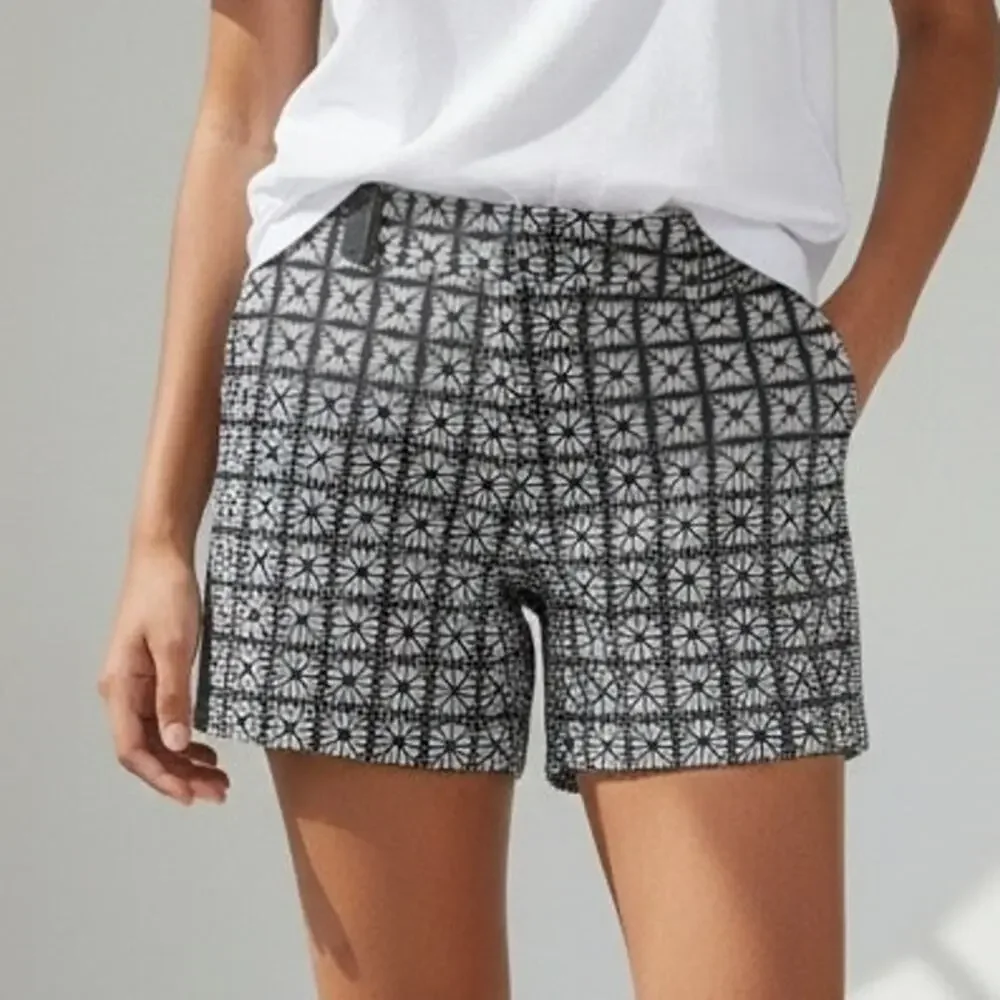 J. Crew City Fit Stretch Mid Rise Shorts Pockets Side Zipper 2 Navy Blue White
